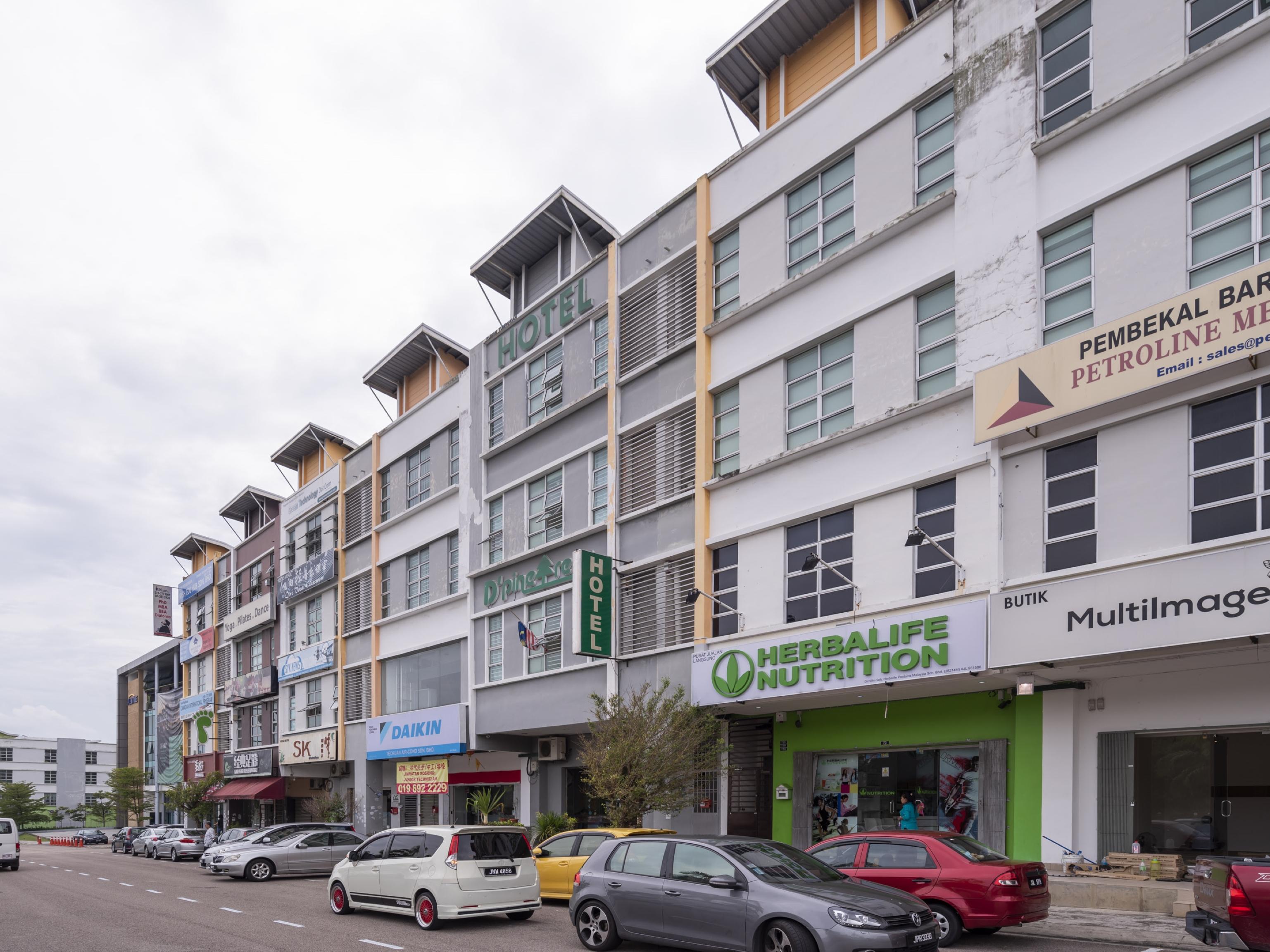 D'Pinetrees Hotel Τζόχορ Μπάχρου Εξωτερικό φωτογραφία