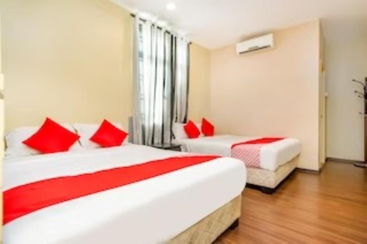 D'Pinetrees Hotel Τζόχορ Μπάχρου Εξωτερικό φωτογραφία