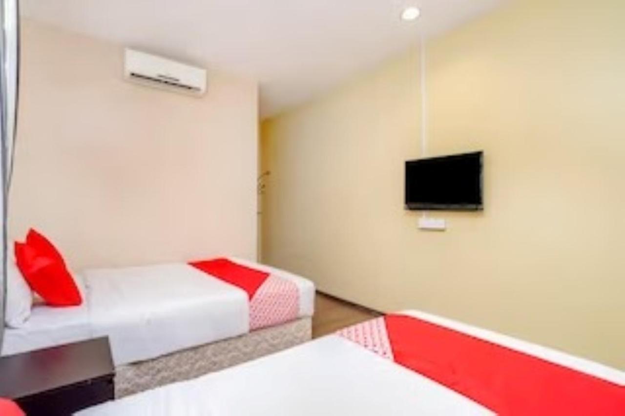 D'Pinetrees Hotel Τζόχορ Μπάχρου Εξωτερικό φωτογραφία