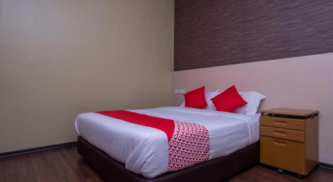 D'Pinetrees Hotel Τζόχορ Μπάχρου Εξωτερικό φωτογραφία