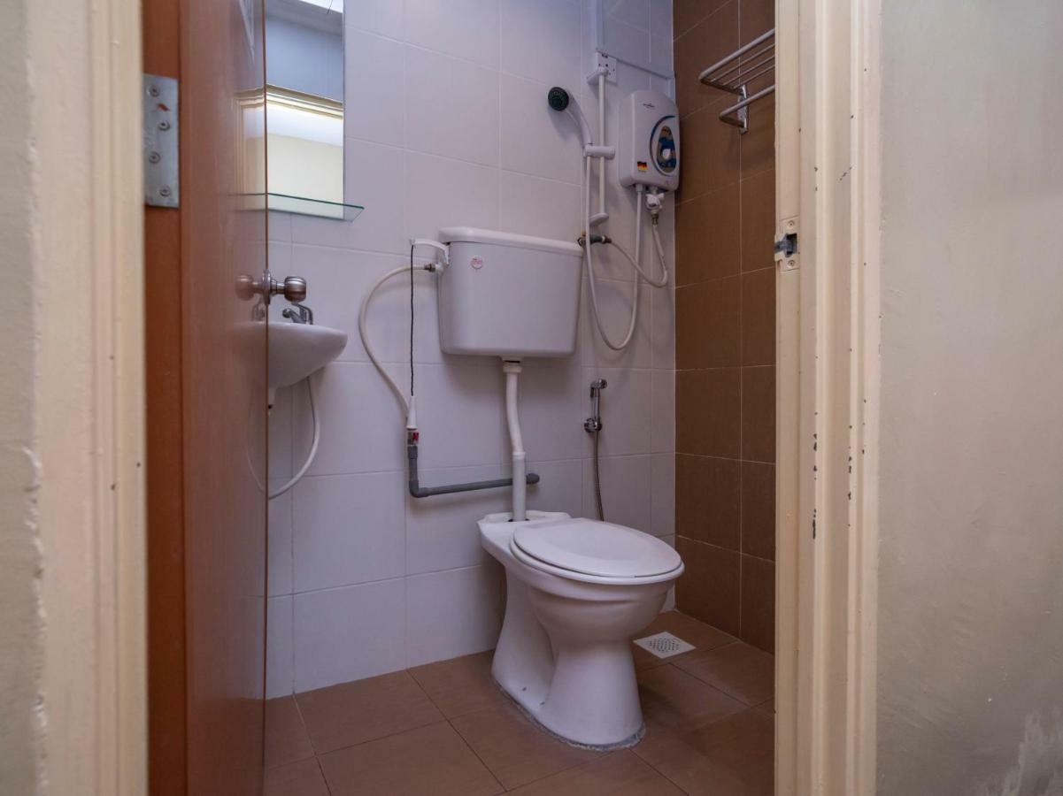 D'Pinetrees Hotel Τζόχορ Μπάχρου Εξωτερικό φωτογραφία